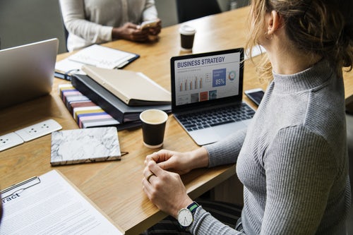 photo-1538368082546-fb24a4a66782